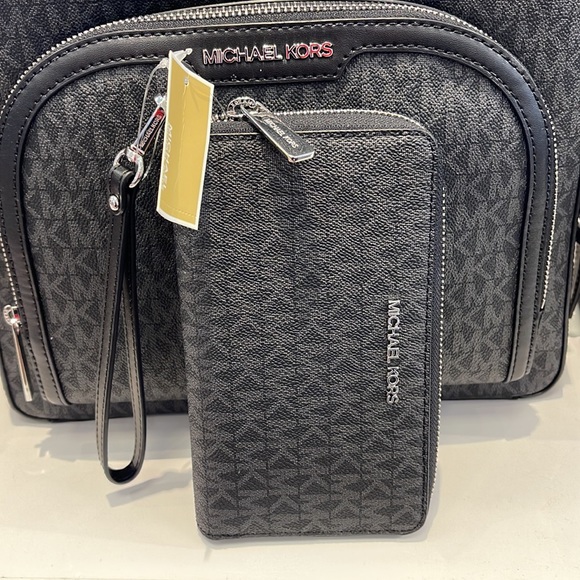 Michael Kors MK Signature Large Flat Multi-Function Phone Case Wallet Wristlet - Picture 5 of 16